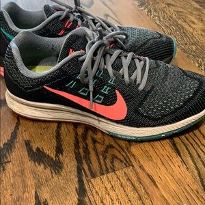 Nike Zoom Structure 18